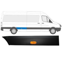 Moldura lateral do guarda-lamas traseiro com Luz para Volkswagen Crafter 2005-2017 / Direito / Conjunto 13993